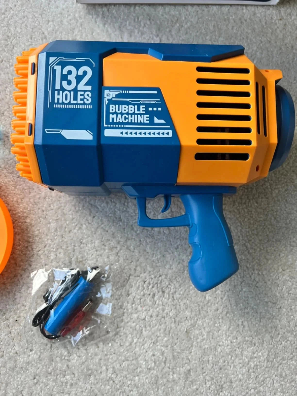 <strong>Luis R.</strong>